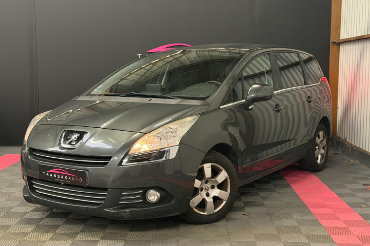 PEUGEOT 5008