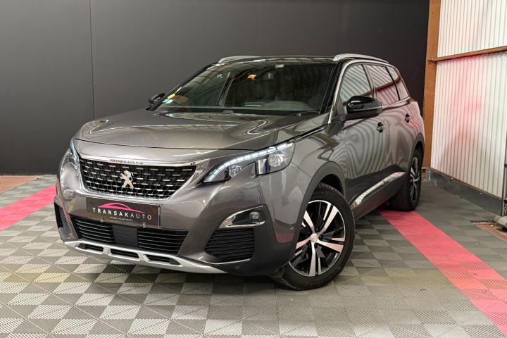 PEUGEOT 5008