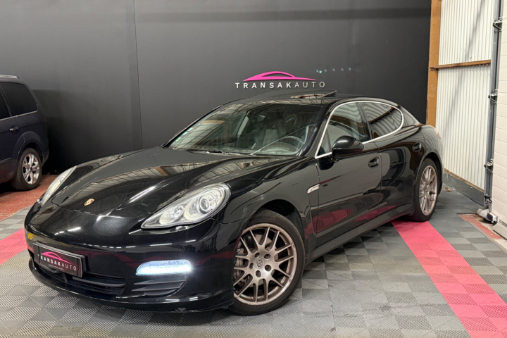 PORSCHE PANAMERA