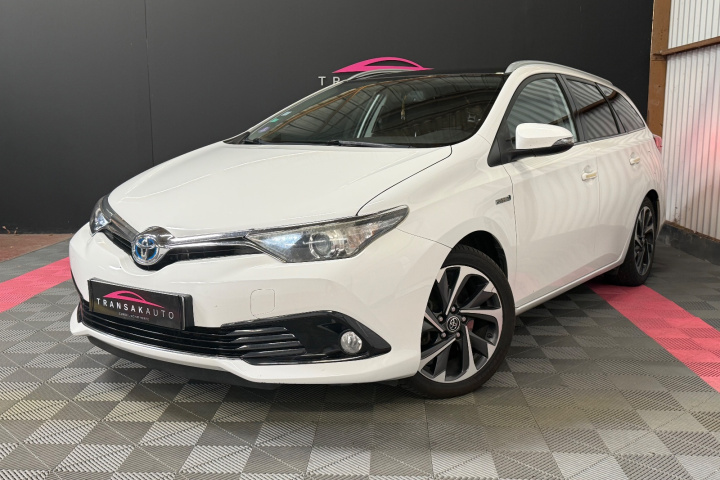 TOYOTA AURIS TOURING SPORTS